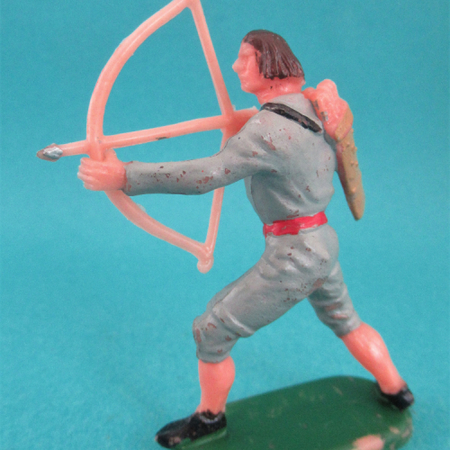 06. Archer, carquois sur le dos (bras droit amovible).
